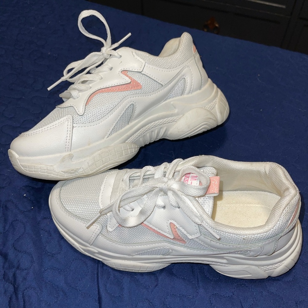 Chunky White Shoes, Sz 8.5 US Women/ 40 EU